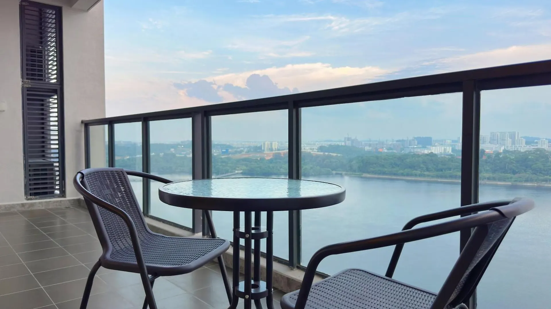 Apartment R&F Princess Cove Superior Homestay Nearby Ciq By Han Lin Sojourn Johor Bahru