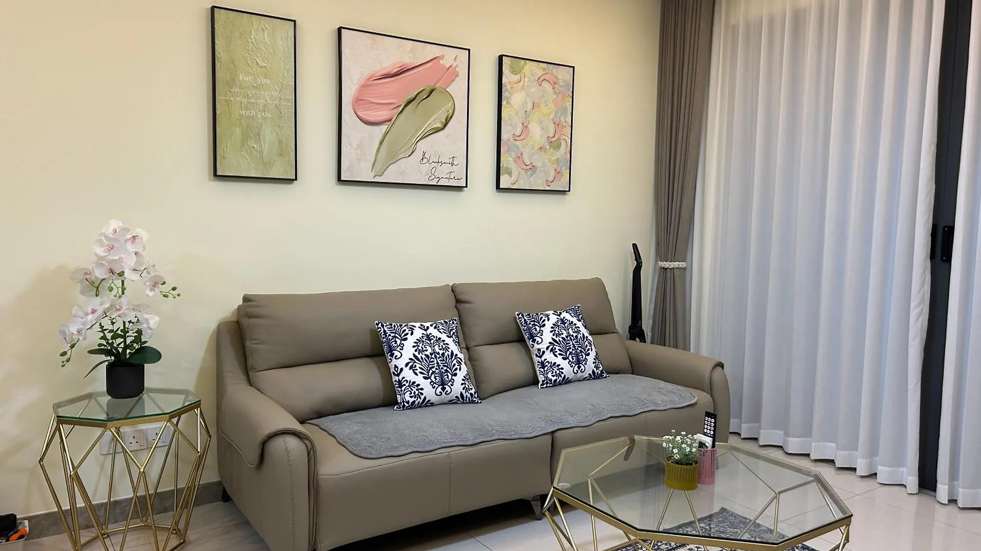 R&F Princess Cove Superior Homestay Nearby Ciq By Han Lin Sojourn Johor Bahru Apartment