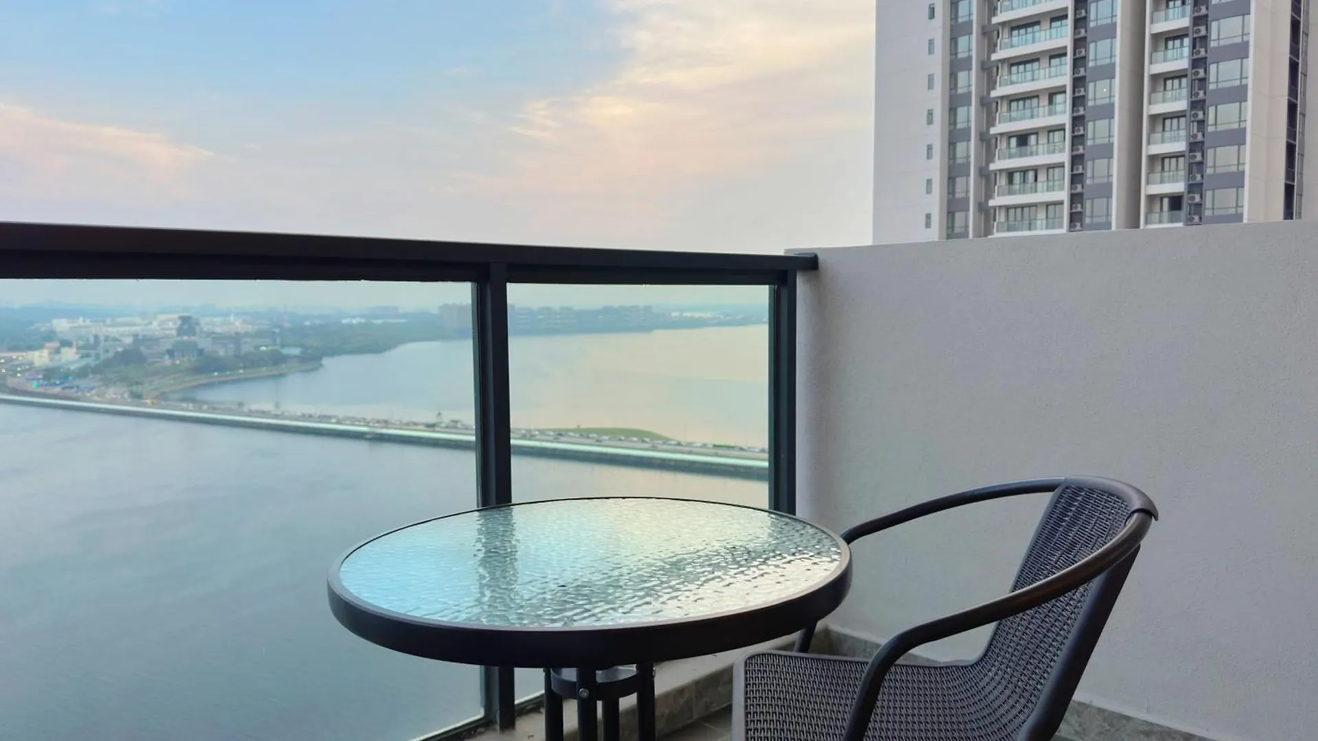 R&F Princess Cove Superior Homestay Nearby Ciq By Han Lin Sojourn Johor Bahru Appartamento